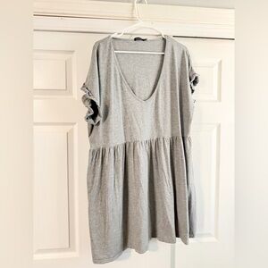 Boohoo Plus Heather Gray V-Neck Ruffle Sleeve Smock Dress